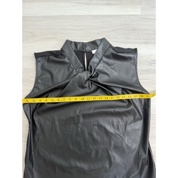 ZOE & Leelo Black Blouse with Cut Out Tie Front size 1X - Picture 4 of 6